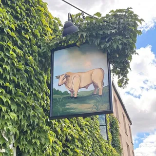 The Bull's pub sign in Charlbury